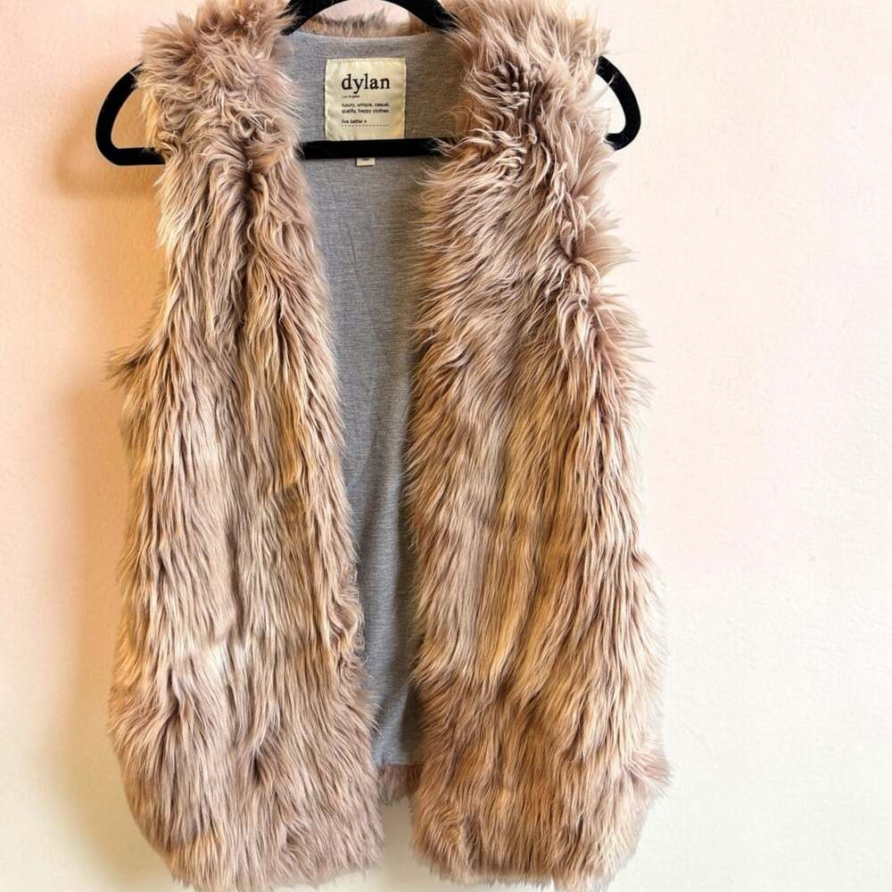 Dylan by True Grit Blush Pink Shaggy Faux Fur Vest - Size XS